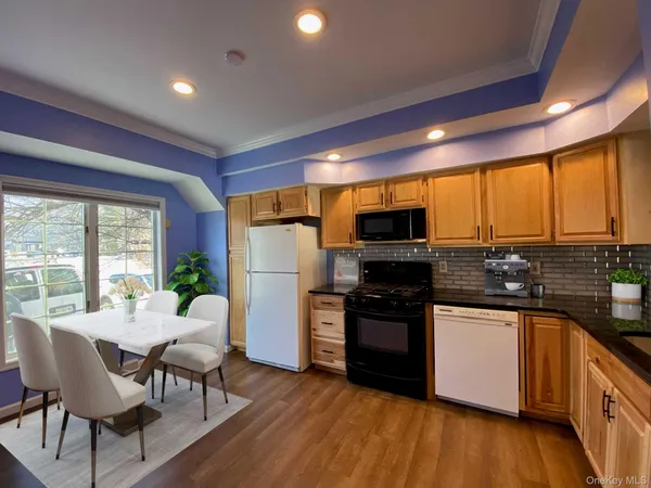 $3,298 | 64 Roundtree Court, Beacon, NY 12508