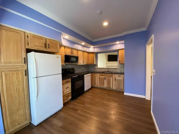 $3,298 | 64 Roundtree Court, Beacon, NY 12508