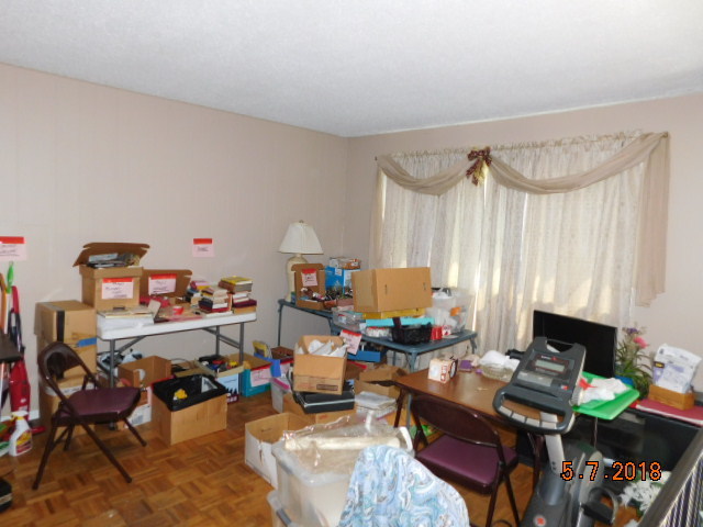 726 Terry Road Glendale Heights, IL 60139 - Photo 25 of 27 a workspace with furniture and a window
