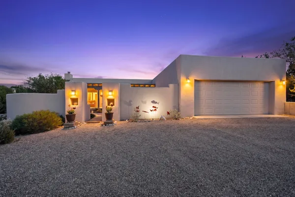 $1,135,000 | 1033 Brisa Circle, Santa Fe, NM 87507
