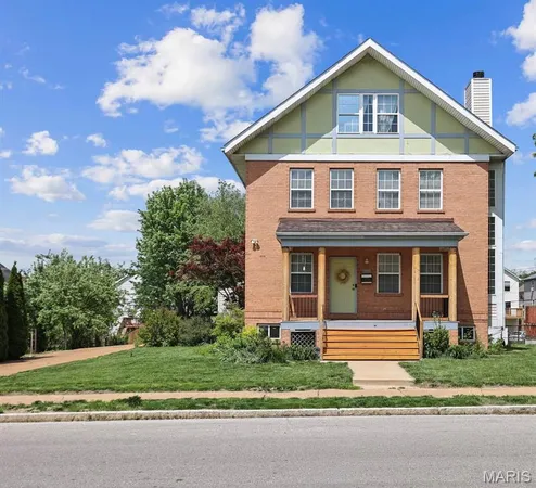 $298,000 | 6023 Maple Avenue, St. Louis, MO 63112