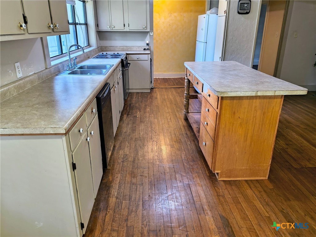 725 Post Oak Road Goliad, TX 77963 - Photo 11 of 21