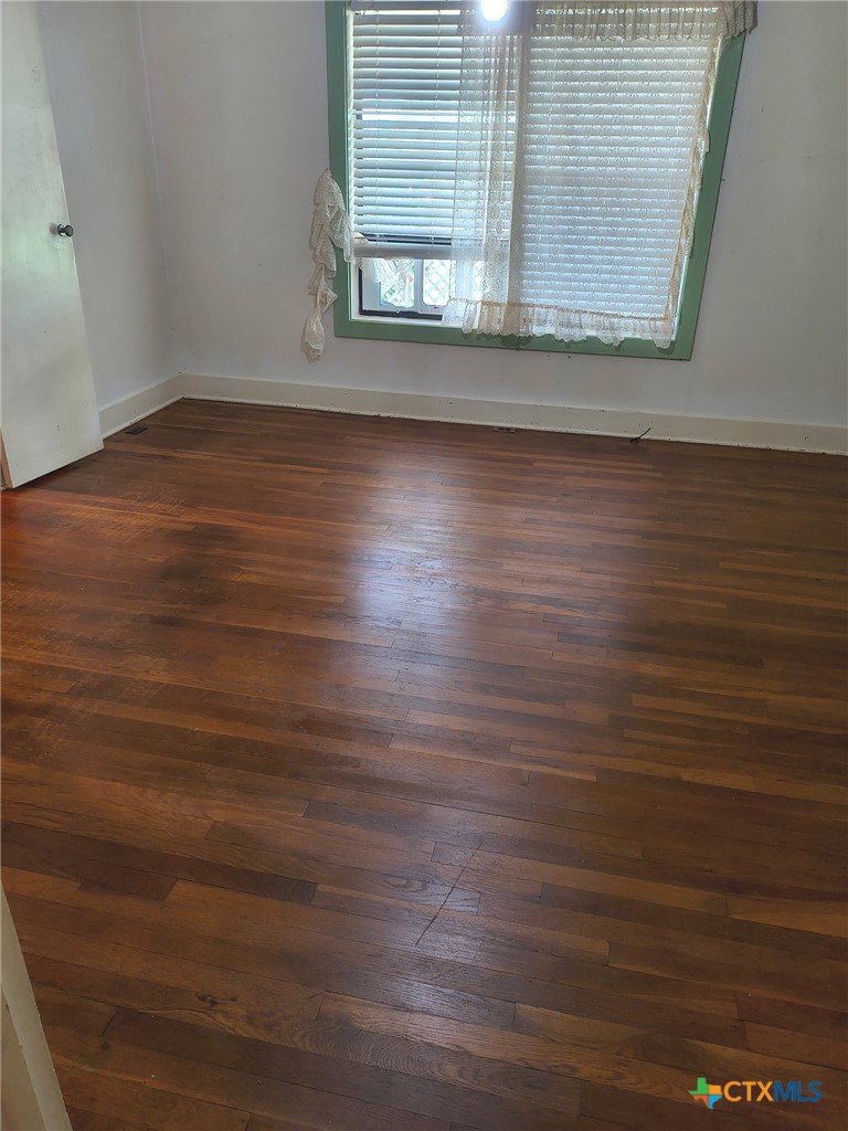 725 Post Oak Road Goliad, TX 77963 - Photo 18 of 21 a view of lot of wooden floor