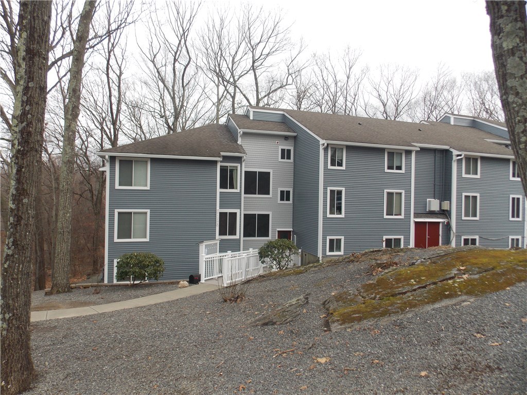 5 Wake Robin Road, Unit 202 Lincoln, RI 02865 - Photo 1 of 16