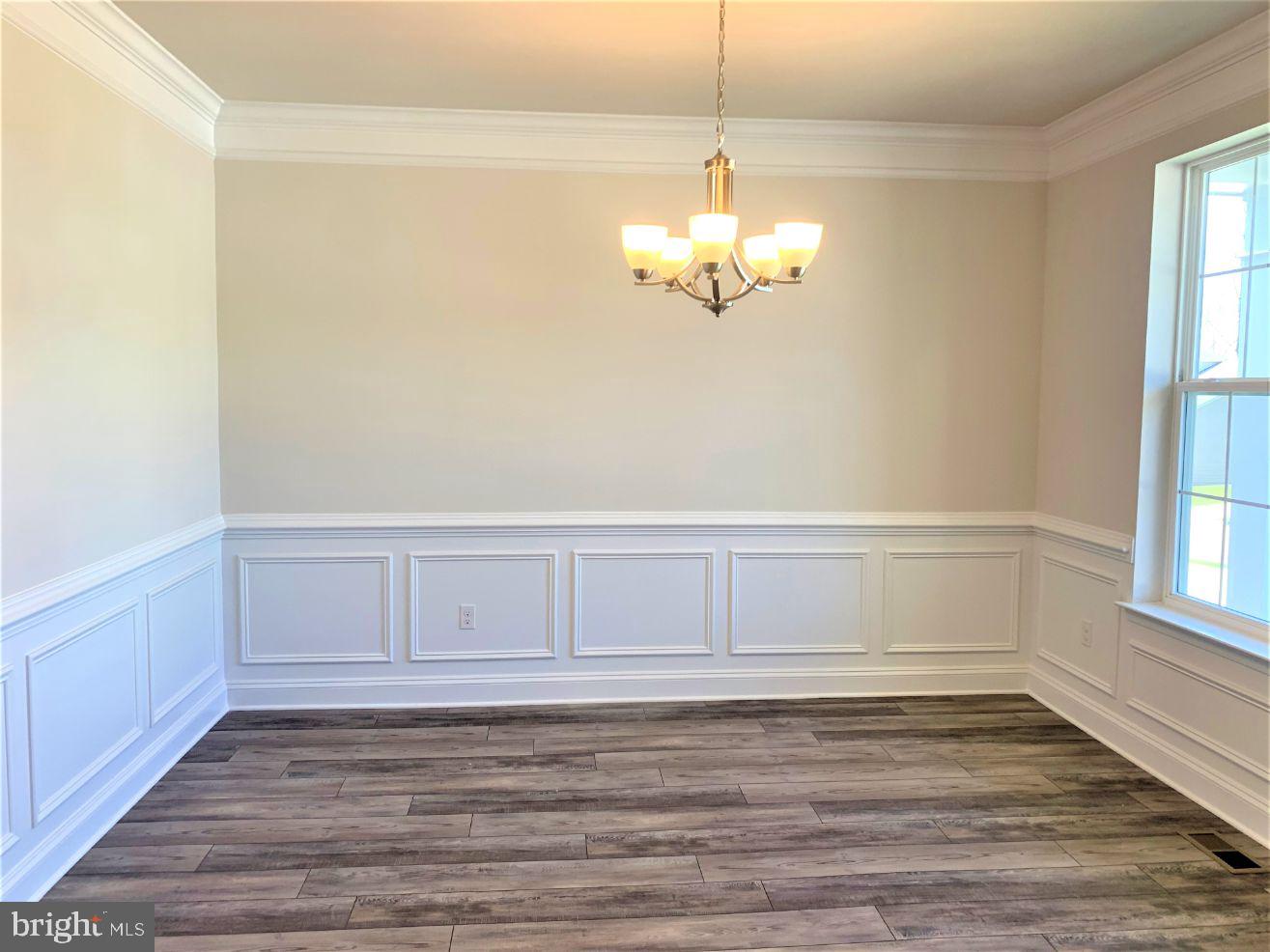 698 Stonegate Road Westminster, MD 21157 - Photo 4 of 27 Gallery Image 4