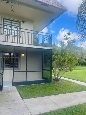 $2,500 | 403 Lakeview Drive, Unit 106, Weston, FL 33326