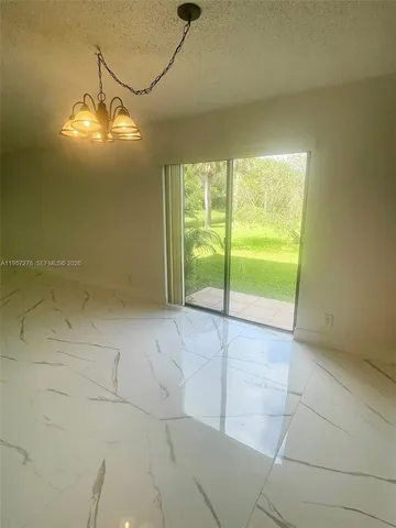 $2,500 | 403 Lakeview Drive, Unit 106, Weston, FL 33326