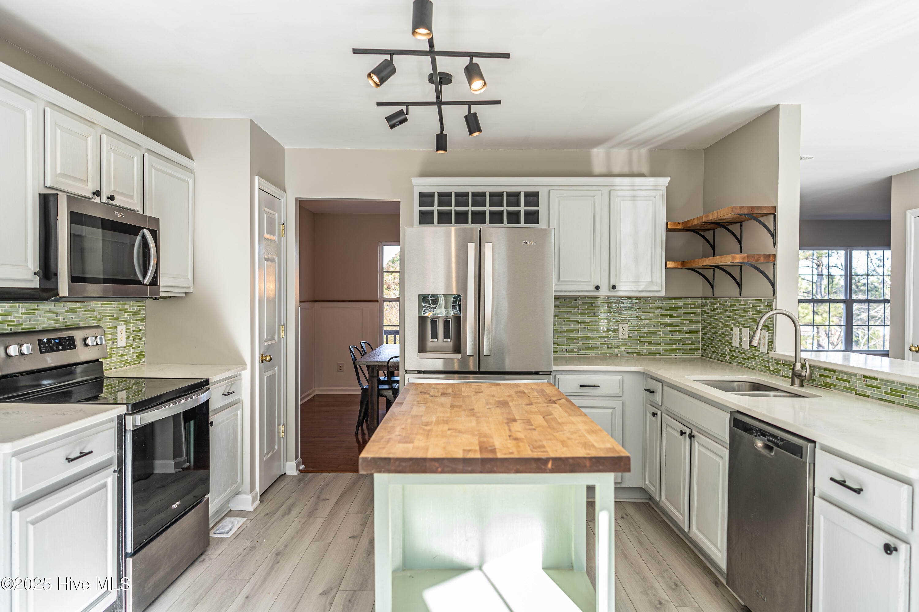 130 Covenant Road Whispering Pines, NC 28327 - Photo 7 of 41 DSC02055