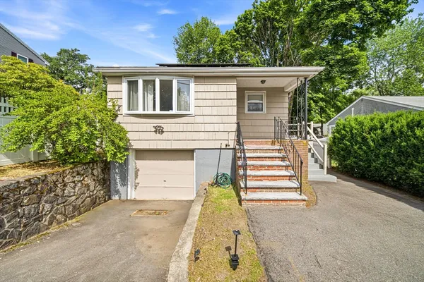 $649,000 | 33 Fairchild Avenue, Saugus, MA 01906