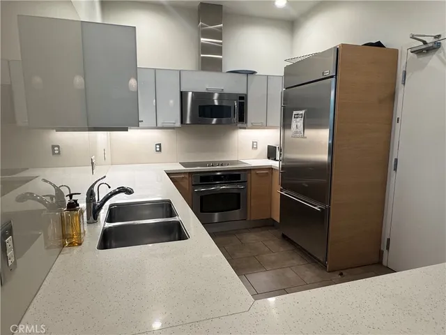 $3,800 | 801 South Grand Avenue, Unit 2203, Los Angeles, CA 90017