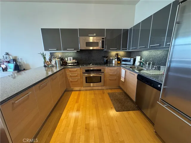 $3,800 | 801 South Grand Avenue, Unit 2203, Los Angeles, CA 90017