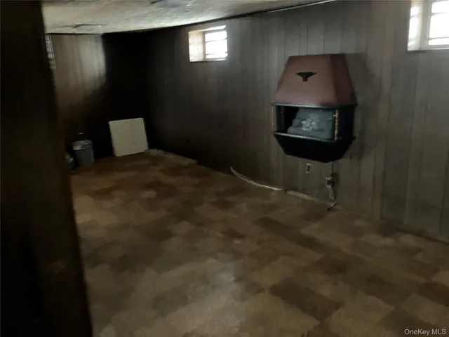 $789,000 | 24302 Superior, Floral Park, NY 11001