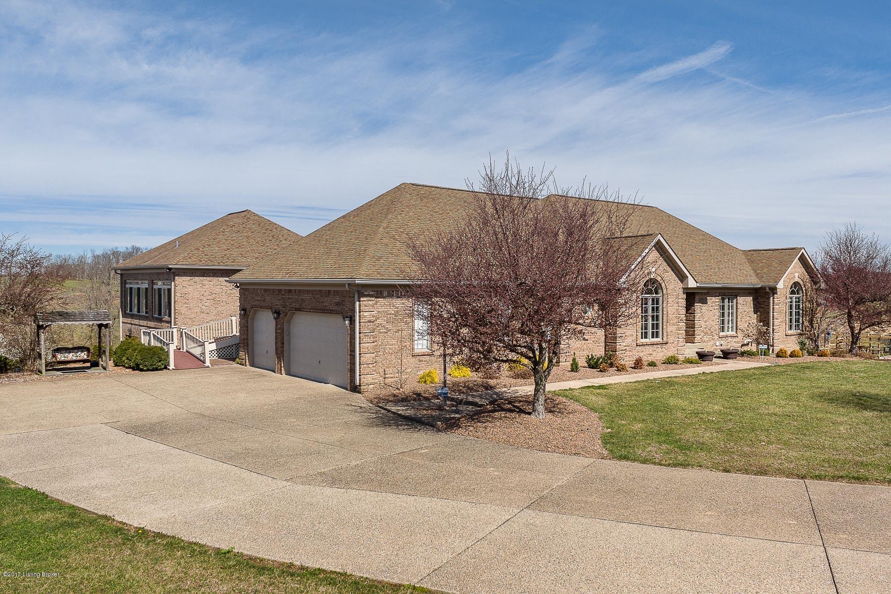 4044 Veechdale Rd - Simpsonville