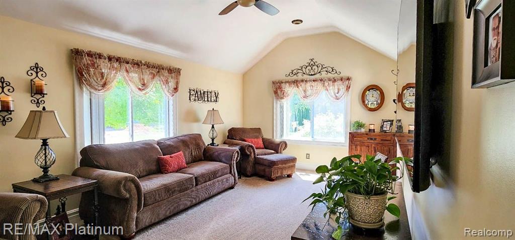 10346 Maple Road Hartland, MI 48353 - Photo 23 of 47