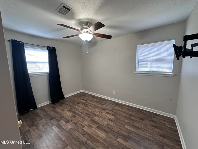 $162,000 | 211 Barbara Circle, Ocean Springs, MS 39564