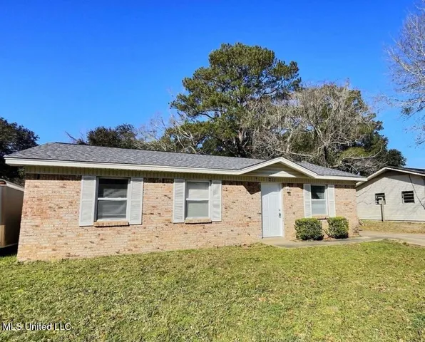 $162,000 | 211 Barbara Circle, Ocean Springs, MS 39564