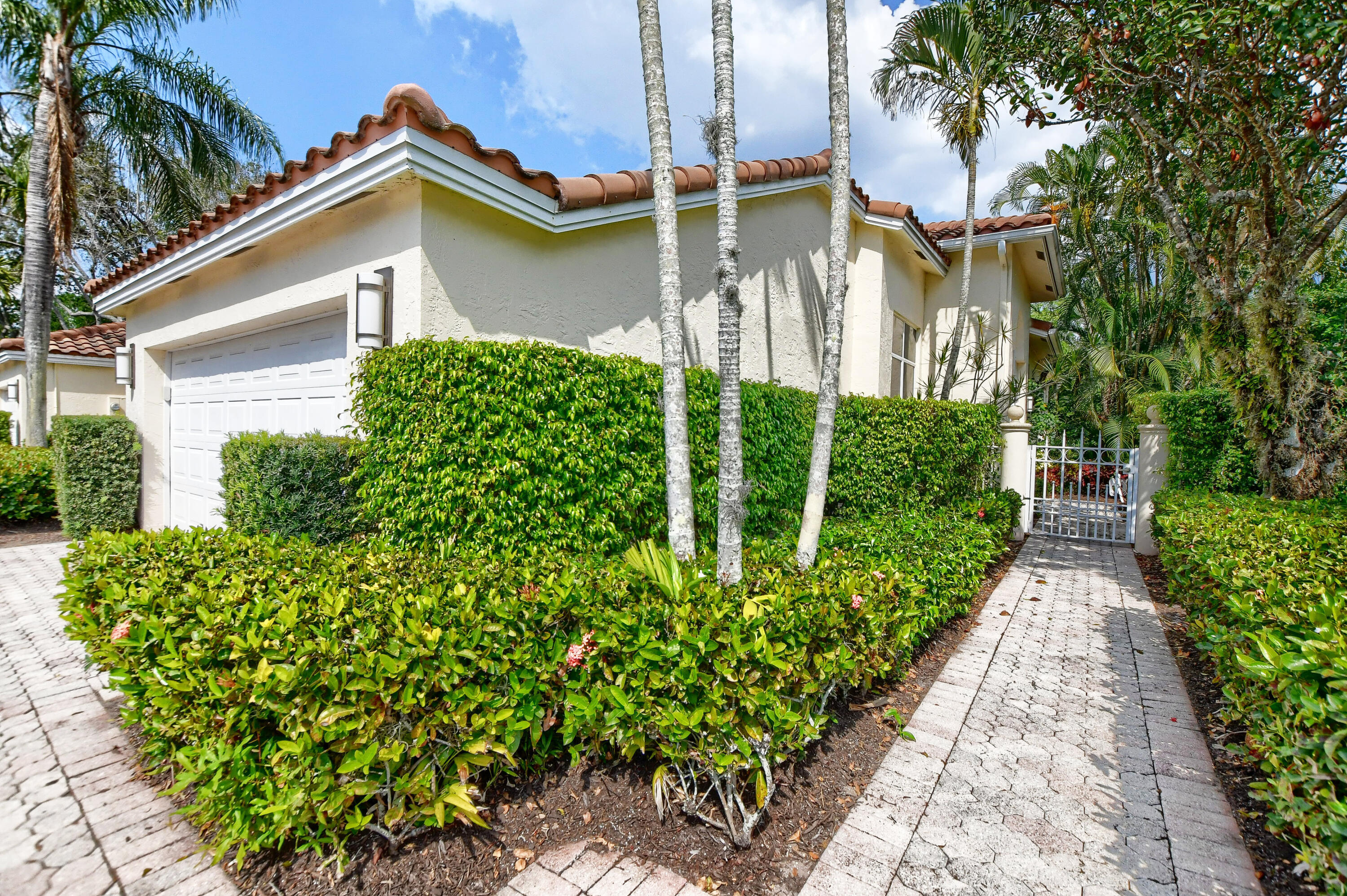 5770 Northwest 24th Terrace Boca Raton, FL 33496 - Photo 4 of 32 EBF_0815-HDR(5)