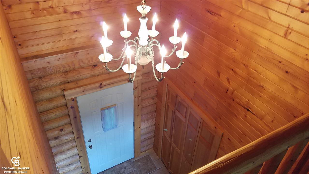 9475 Brandon Road Avoca, MI 48006 - Photo 6 of 44 This is a view of the foyer.