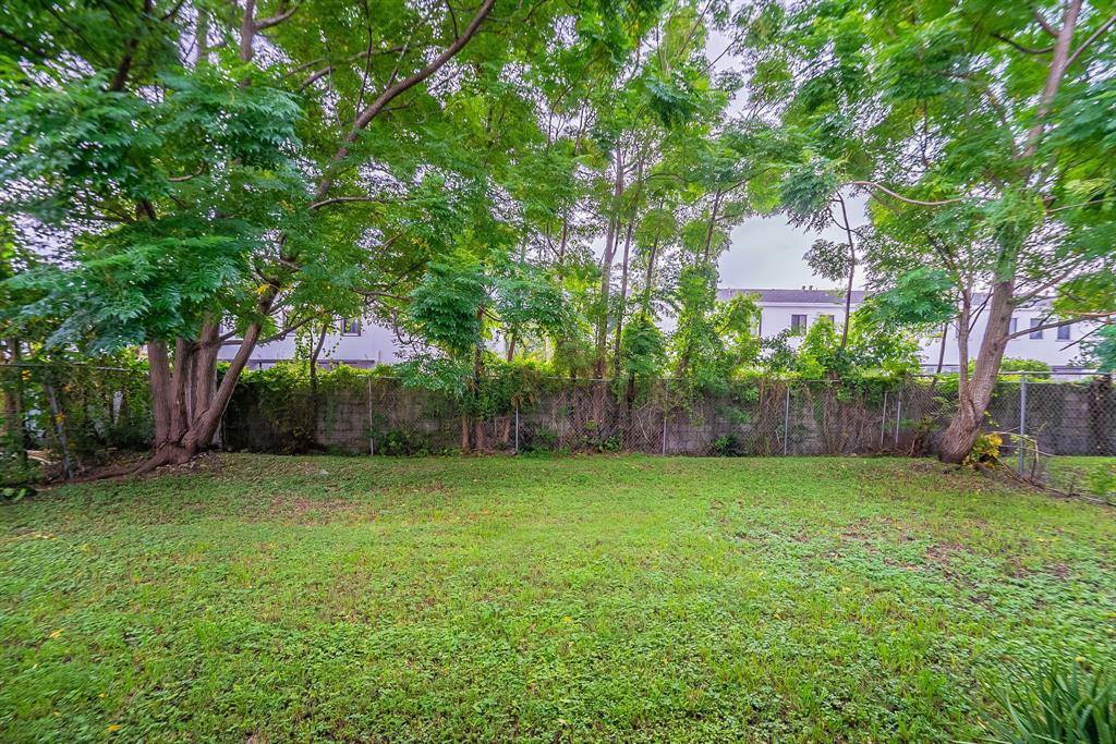 25355 Southwest 135th Court Homestead, FL 33032 - Photo 38 of 40 a view of a back yard