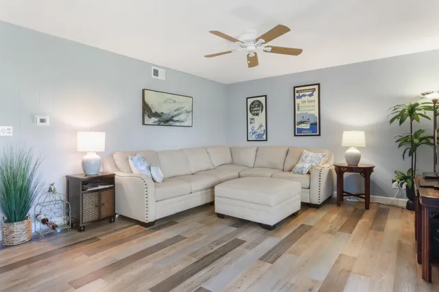 $305,500 | 348 County Road B, Unit 8, Fontana, WI 53125