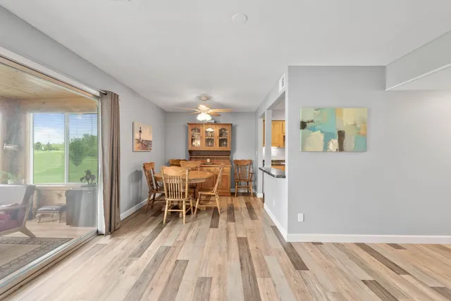 $305,500 | 348 County Road B, Unit 8, Fontana, WI 53125