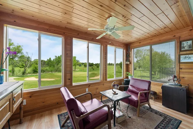 $305,500 | 348 County Road B, Unit 8, Fontana, WI 53125