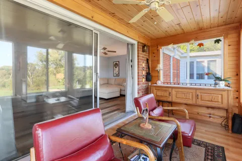 $305,500 | 348 County Road B, Unit 8, Fontana, WI 53125