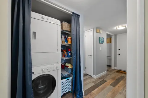 $305,500 | 348 County Road B, Unit 8, Fontana, WI 53125