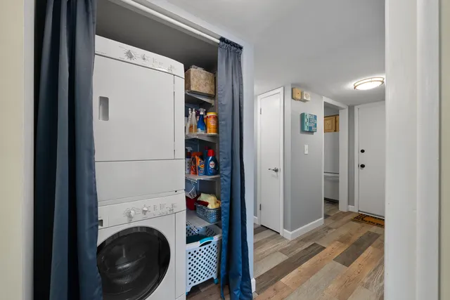 $305,500 | 348 County Road B, Unit 8, Fontana, WI 53125