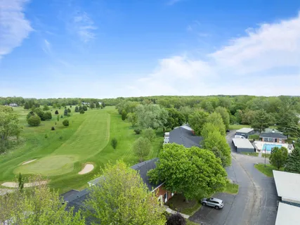 $305,500 | 348 County Road B, Unit 8, Fontana, WI 53125