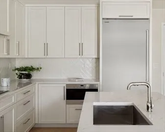 $4,800 | 20 Kinmonth Road, Unit 301, Waban, MA 02468