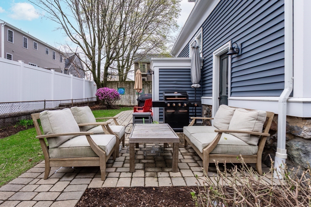181 Robbins Street, Unit 4 Waltham, MA 02453 - Photo 19 of 20