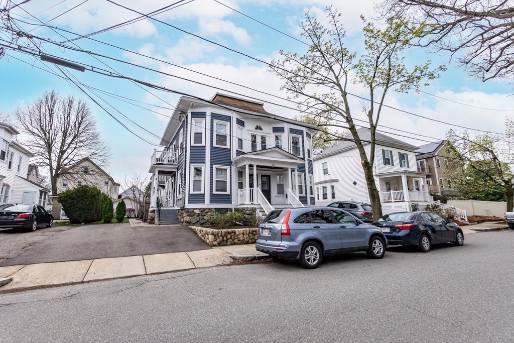 181 Robbins Street, Unit 4 Waltham, MA 02453 - Photo 3 of 20