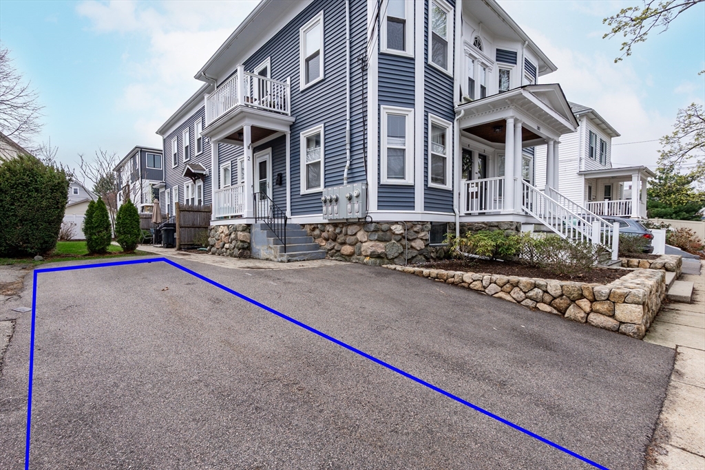 181 Robbins Street, Unit 4 Waltham, MA 02453 - Photo 4 of 20
