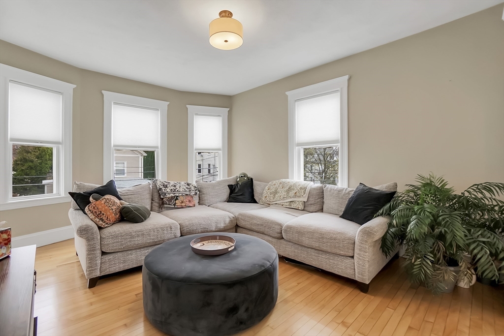 181 Robbins Street, Unit 4 Waltham, MA 02453 - Photo 7 of 20