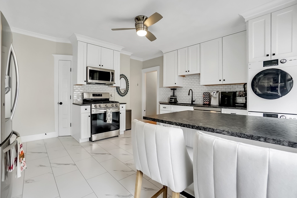 181 Robbins Street, Unit 4 Waltham, MA 02453 - Photo 8 of 20
