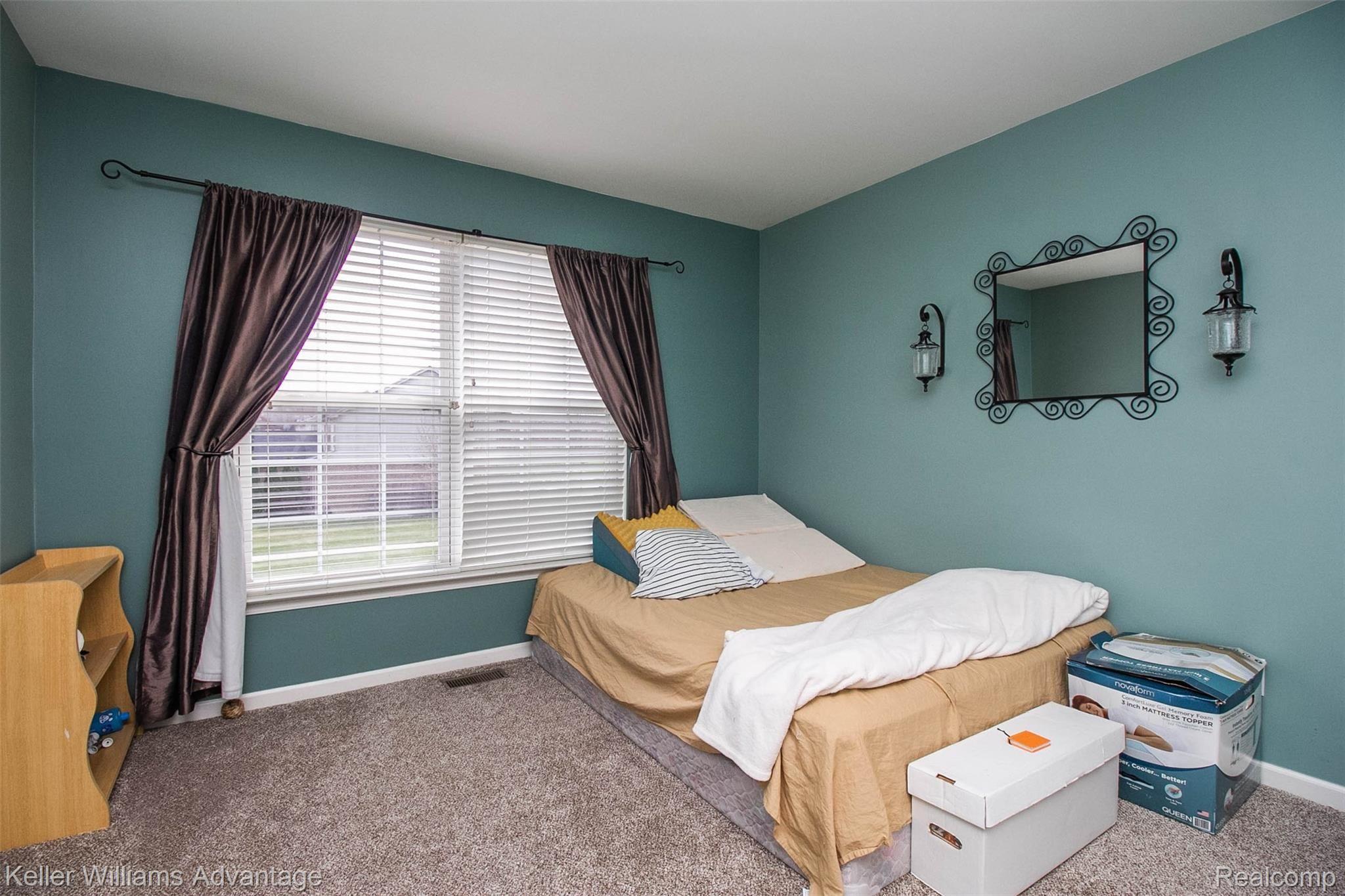 49692 Great Falls Road Canton, MI 48188 - Photo 26 of 38 28.jpg