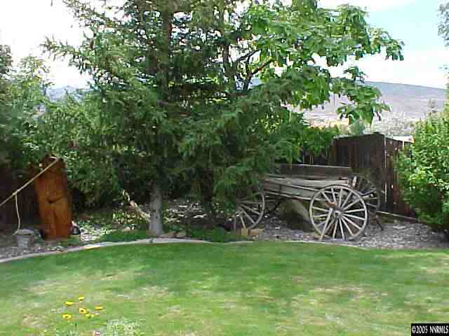 13180 Fellowship Way Reno, NV 89511 - Photo 3 of 9 a view of outdoor space and yard