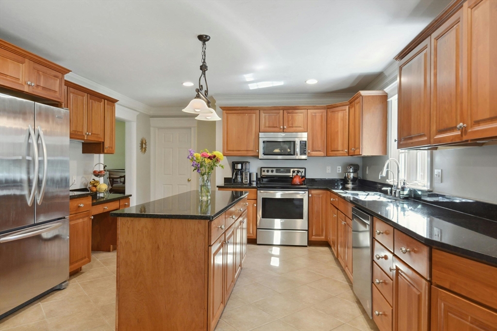 4 Metcalf Road Mendon, MA 01756 - Photo 14 of 40 Gallery Image 14