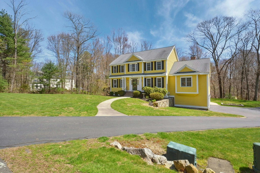 4 Metcalf Road Mendon, MA 01756 - Photo 3 of 40 Gallery Image 3