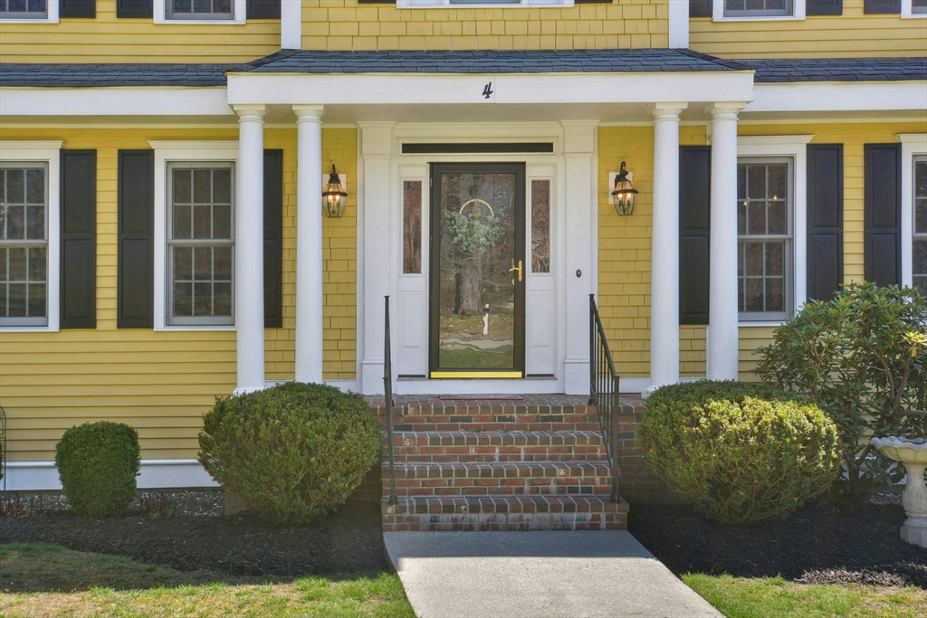 4 Metcalf Road Mendon, MA 01756 - Photo 4 of 40 Gallery Image 4