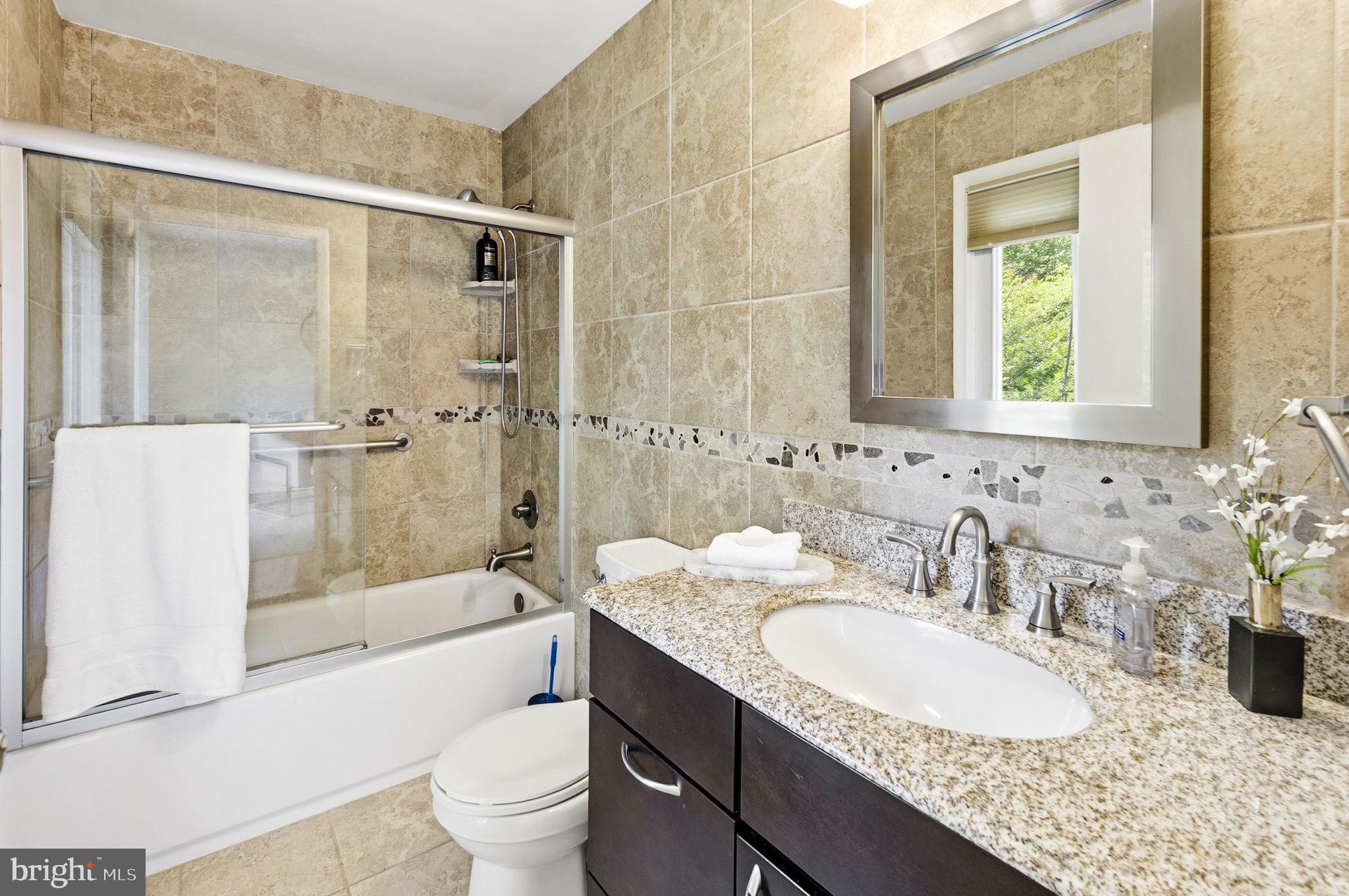 8566 Brickyard Road Potomac, MD 20854 - Photo 25 of 52 Bath