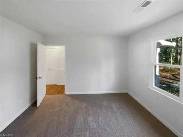 $285,000 | 10 Brownstone Lane, Greensboro, NC 27410