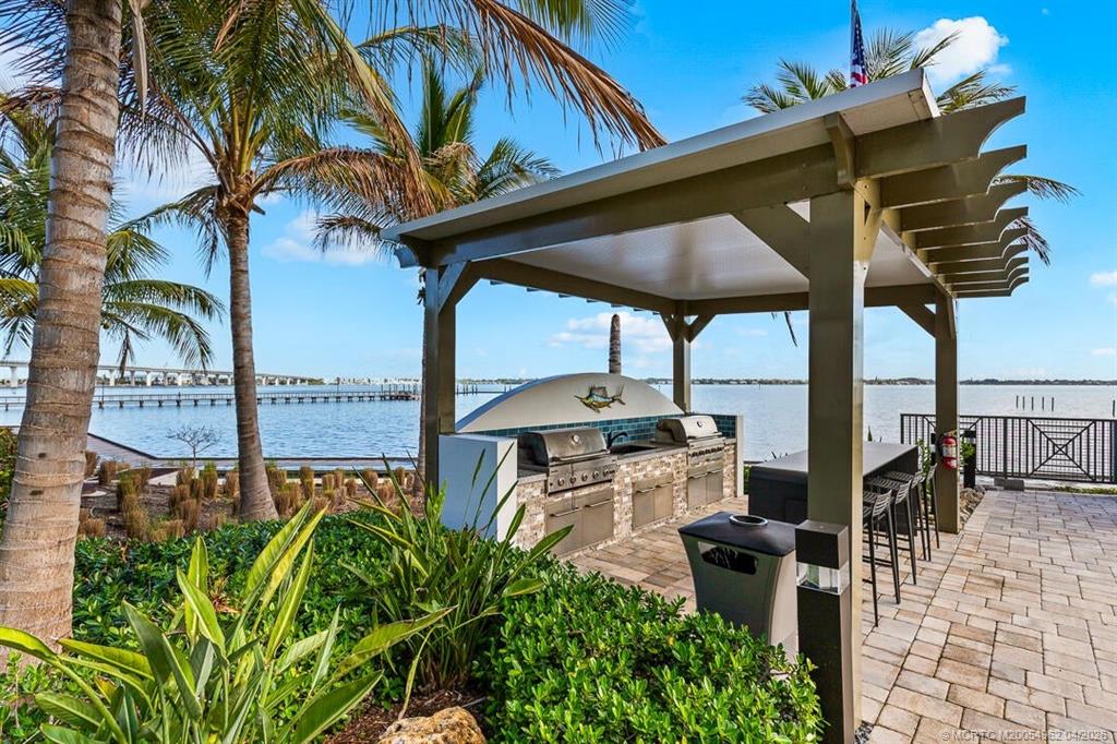 41 Southwest Seminole Street, Unit 307 Stuart, FL 34994 - Photo 13 of 70