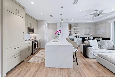 $1,245,000 | 41 Southwest Seminole Street, Unit 307, Stuart, FL 34994