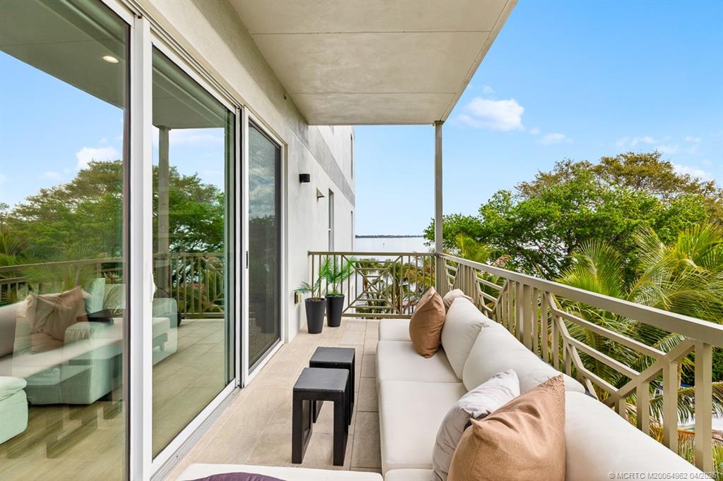 41 Southwest Seminole Street, Unit 307 Stuart, FL 34994 - Photo 45 of 70