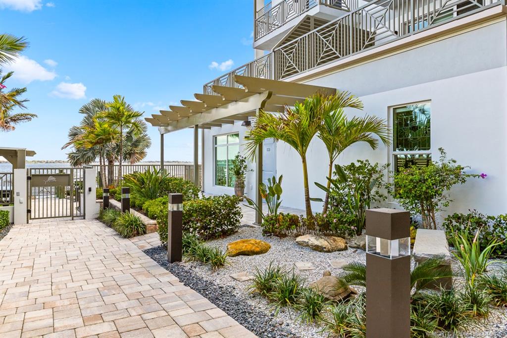 41 Southwest Seminole Street, Unit 307 Stuart, FL 34994 - Photo 52 of 70