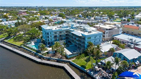$1,245,000 | 41 Southwest Seminole Street, Unit 307, Stuart, FL 34994
