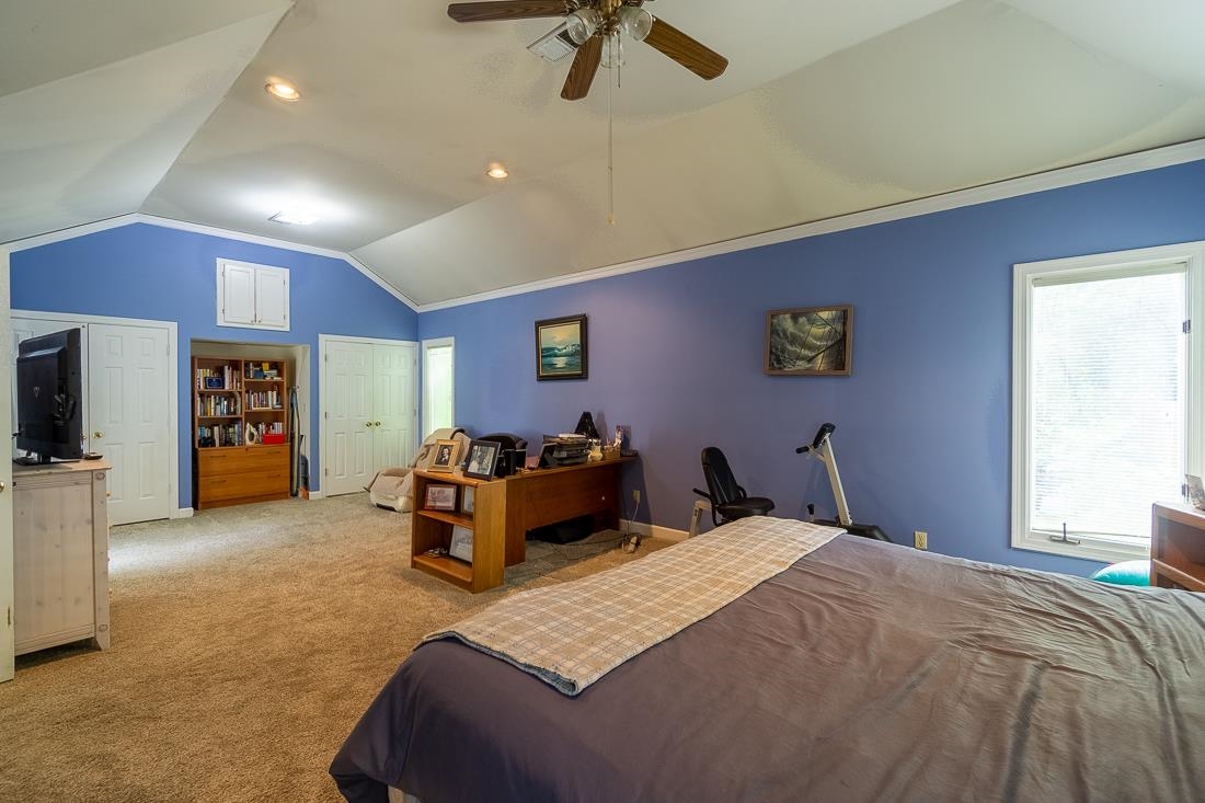 87 South Fernway Road Memphis, TN 38117 - Photo 12 of 28 a bedroom with a bed and furniture