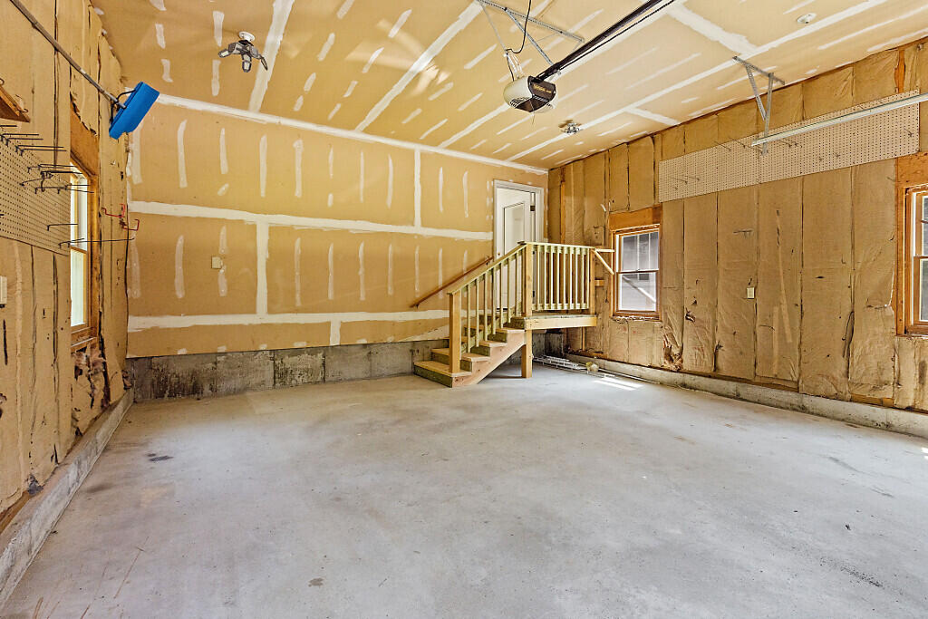557 Smithfield Road Oakland, ME 04963 - Photo 41 of 57 41 garage